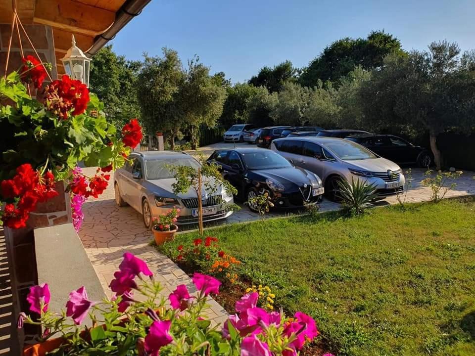 Villa Nikolina Medulin Exterior photo